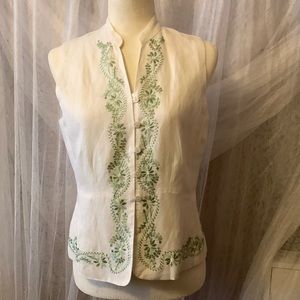Beautifully embroidered Chadwick’s Pants and Blouse Set size 8